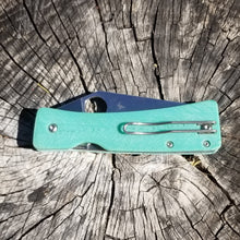 Load image into Gallery viewer, Spyderco Watu Seafoam Green G-Carta Scale Set
